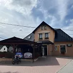 A Restaurace بيت ضيافة *