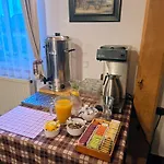 A Restaurace بيت ضيافة Polnička