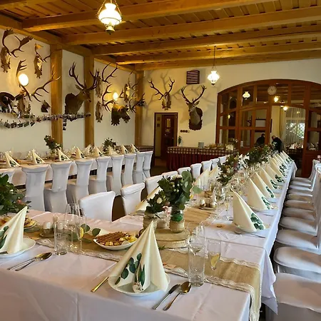 A Restaurace *
