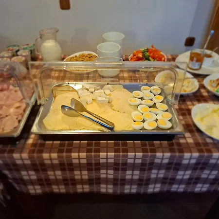 A Restaurace Konukevi *