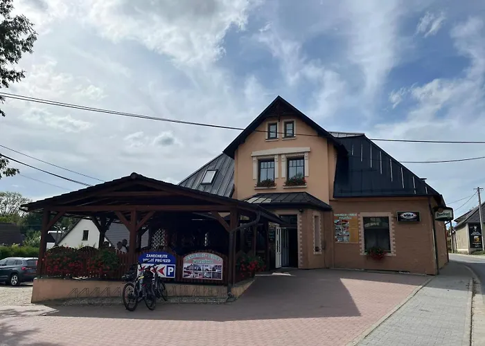 A Restaurace Konukevi *