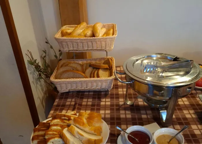 Konukevi A Restaurace